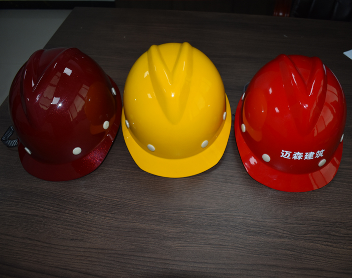 安全帽廠家小編為您講解特種勞動防護(hù)用品安全標(biāo)志標(biāo)識。